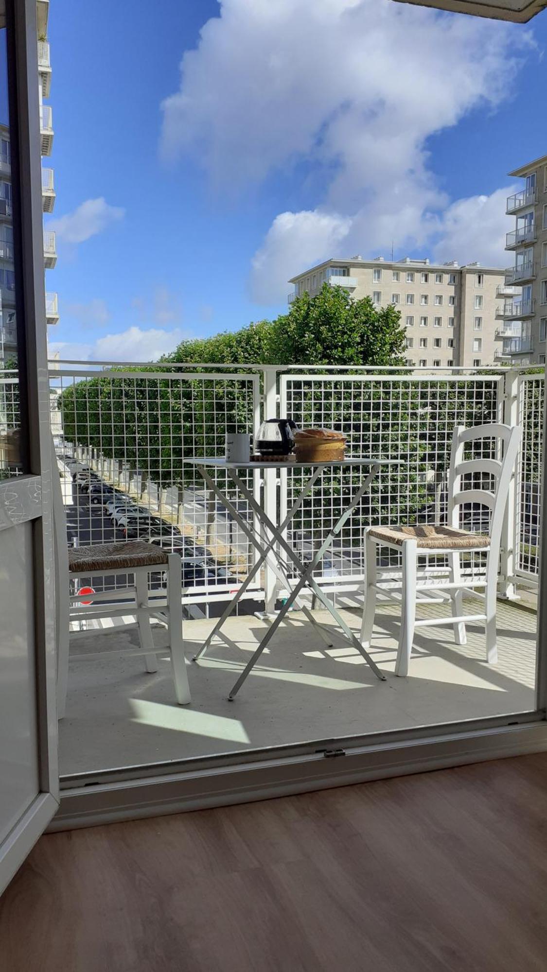 Le Quai De Juillet Lägenhet Caen Exteriör bild